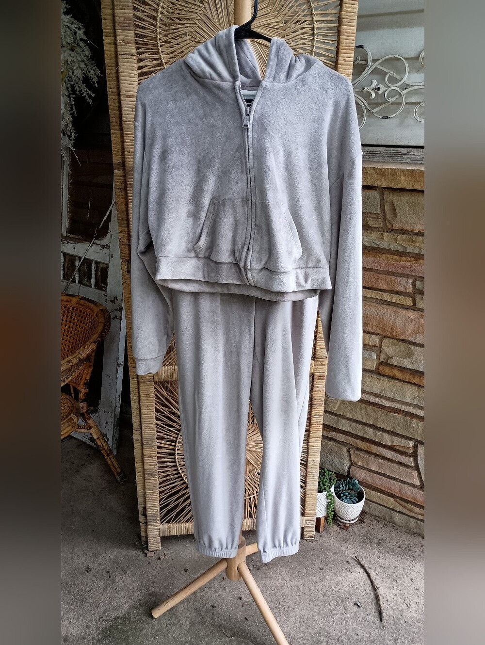 Sacre Cozy Gray Hooded Track Pants & Joggers Set - Women's_M